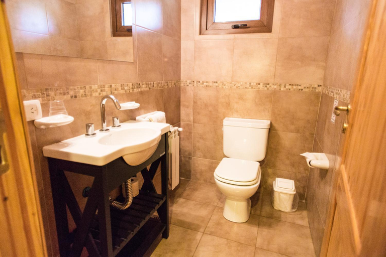 Bathroom 16