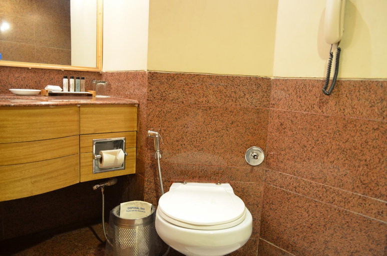 Bathroom 4, The Maya Hotel, Jalandhar