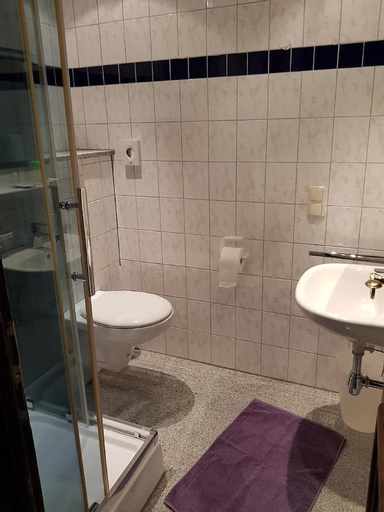 Bedroom 4, Hotel Eifeltor, Euskirchen