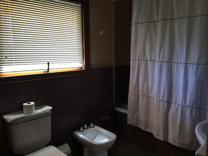 Bathroom 16