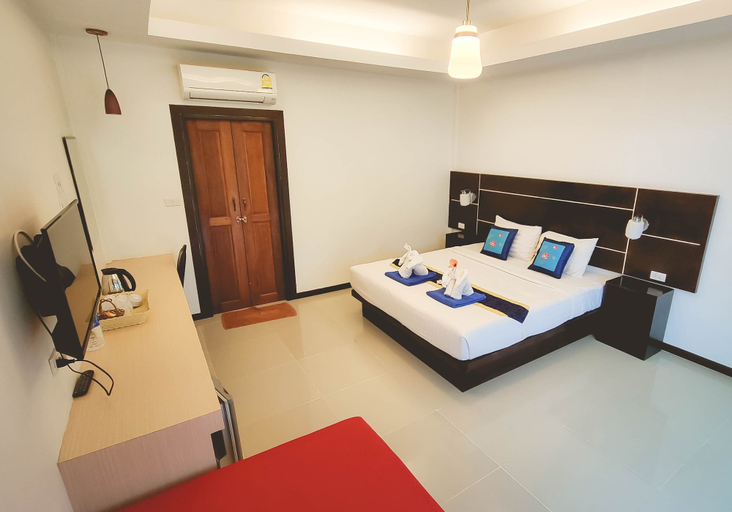 Bedroom 3, Golden Bay Cottages, Ko Lanta