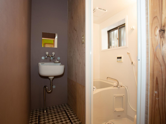 Others 4, Himeji Gahaha Guest House, Himeji