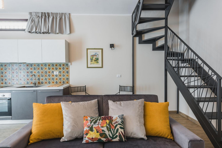 Shared lounge/TV area 3, Venuto Home by Wonderful Italy, Catania