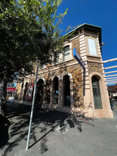 Others 4, 408 Lovely one BR ex hotel ensuite room in city, Adelaide