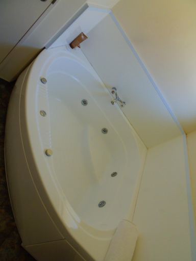 Bathroom 5, Kapiti Lindale Motel & Conference Centre, Kapiti Coast