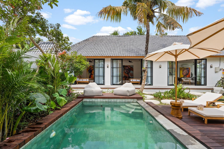 Swimming Pool 10