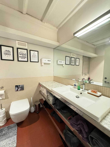 Bathroom 2, Industrial-chic 1BD Loft by the River Fulham!, London