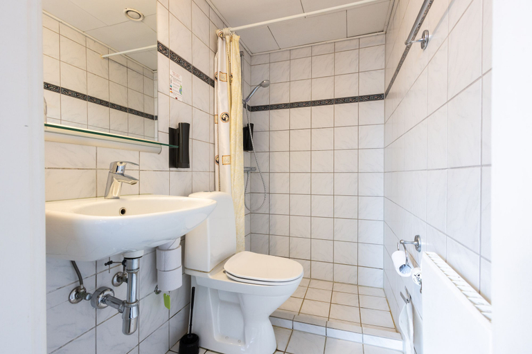 Bathroom 4, Milling Hotel Windsor, Odense