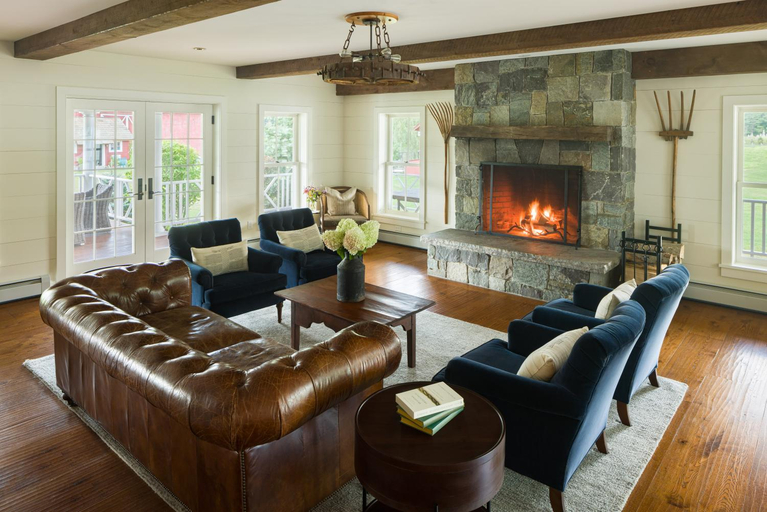 Public Area 4, Hill Farm Inn - Manchester, Bennington
