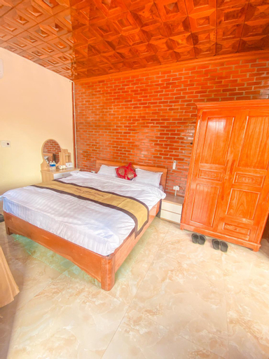 Bedroom 13