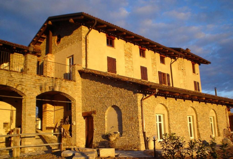 Others 3, Agriturismo Sondrea, Cuneo