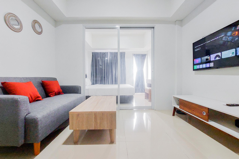 Cozy and Well Furnished 1BR at Tamansari Bintaro Mansion Apartment By Travelio, Tangerang Selatan
