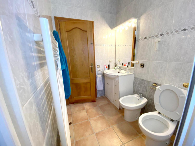Bathroom 5, Bright Villa in Vidreres with Private Pool and Jacuzzi, Girona
