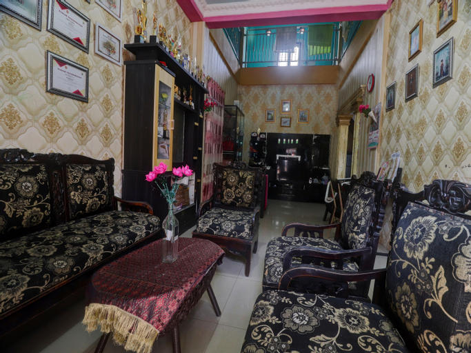 Public Area 2, OYO 92862 Rania Kost Simpang Rimbo, Jambi