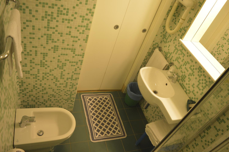 Bathroom 3