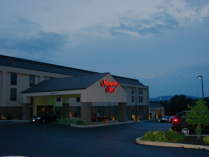 Exterior & Views 2, Hampton Inn Harrisburg/Grantville/Hershey, Dauphin