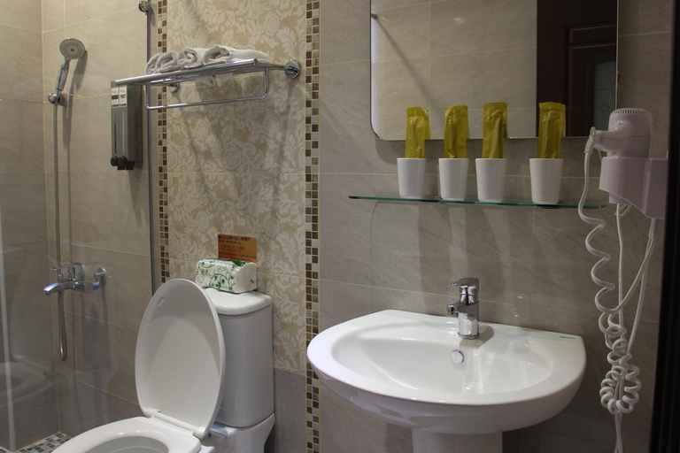 Bathroom 4, Pianist Homestay, Hualien