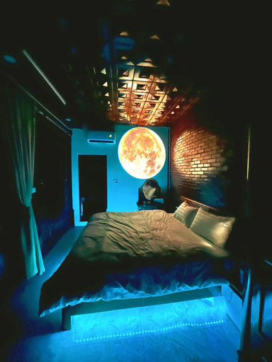 Bedroom 12