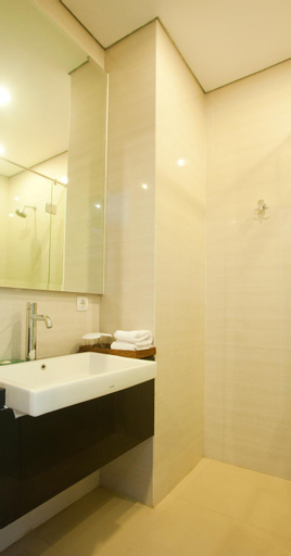 Bathroom 10