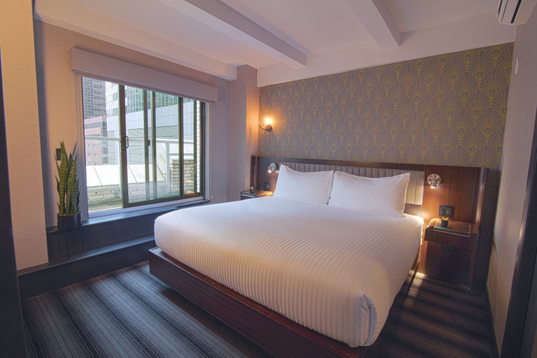Others 3, Hotel Edison Times Square, New York