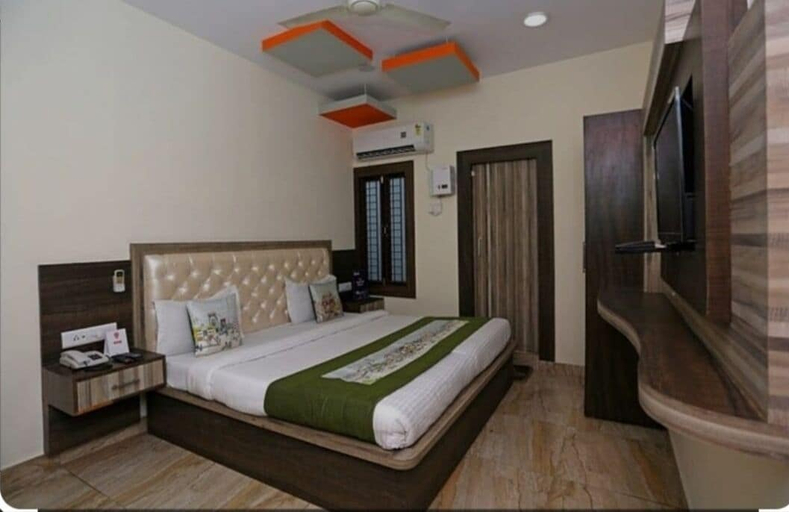 Bedroom 3, Hotel Nagpal, Hardwar