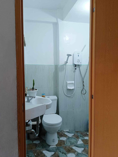 Bathroom 5, Treasure Cove Cottages & Beach Resort, Carles