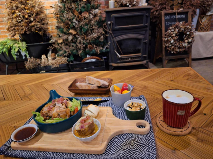 Food & Drinks 4, Noosa Coast Homestay, Hualien