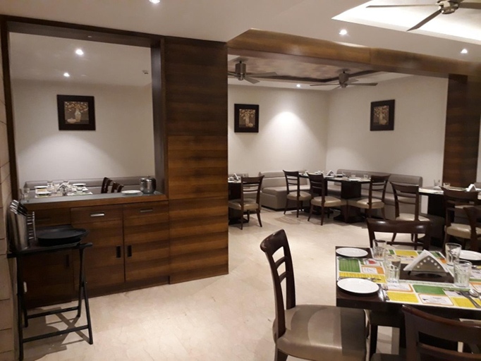 Food & Drinks 4, Treehouse Palatium-Candolim Goa, North Goa