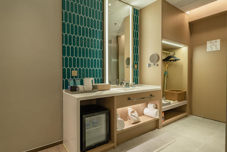 Bathroom 17