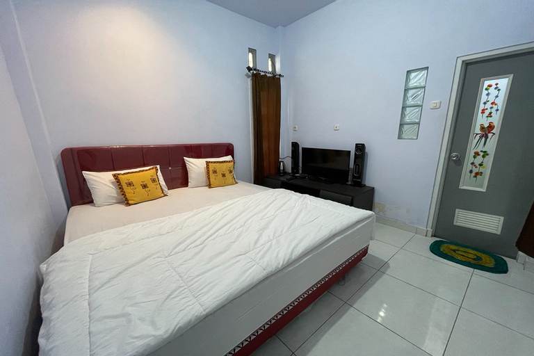 Bedroom 13