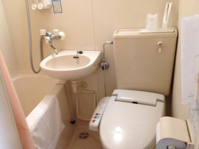 Bathroom 8