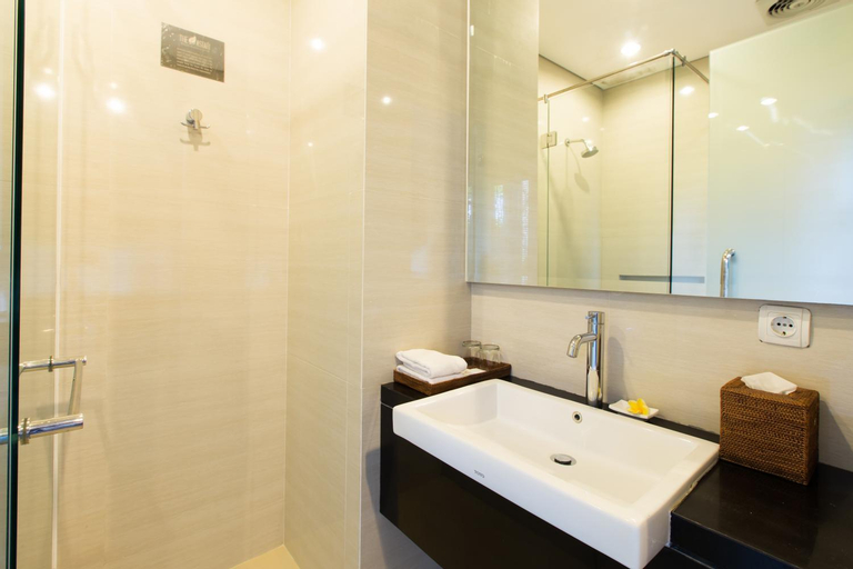 Bathroom 9