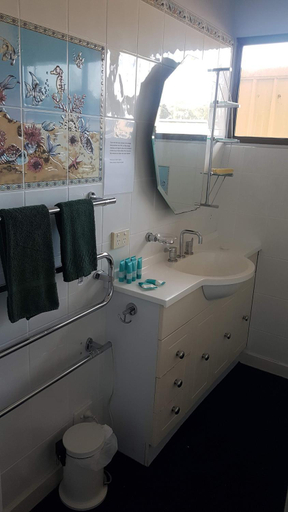 Bathroom 4, BIG4 Strahan Holiday Retreat, West Coast