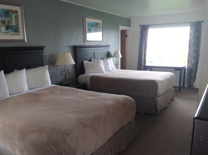 Bedroom 2, Bay Bridge Motel, Coos