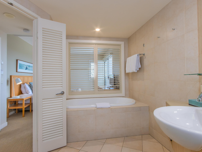 Bathroom 4, The Pool Resort Kingscliff - Private Apartments by Holiday Management Co, Tweed Heads