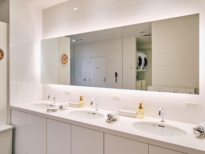 Bathroom 17