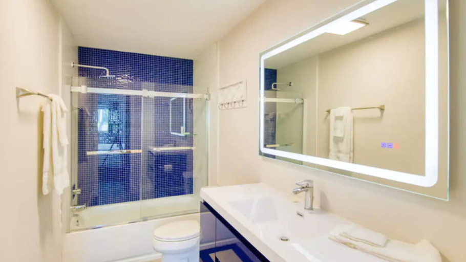 Bathroom 3, Isla Palma Singer Island, Palm Beach