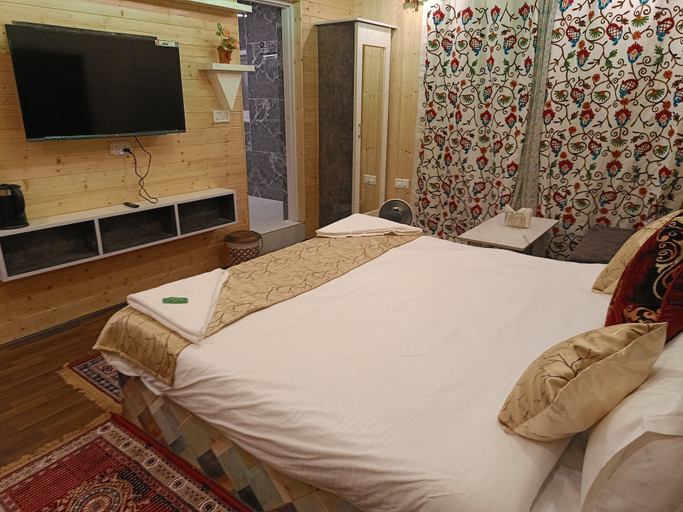 Bedroom 2, Hotel Pahalgam View, Anantnag
