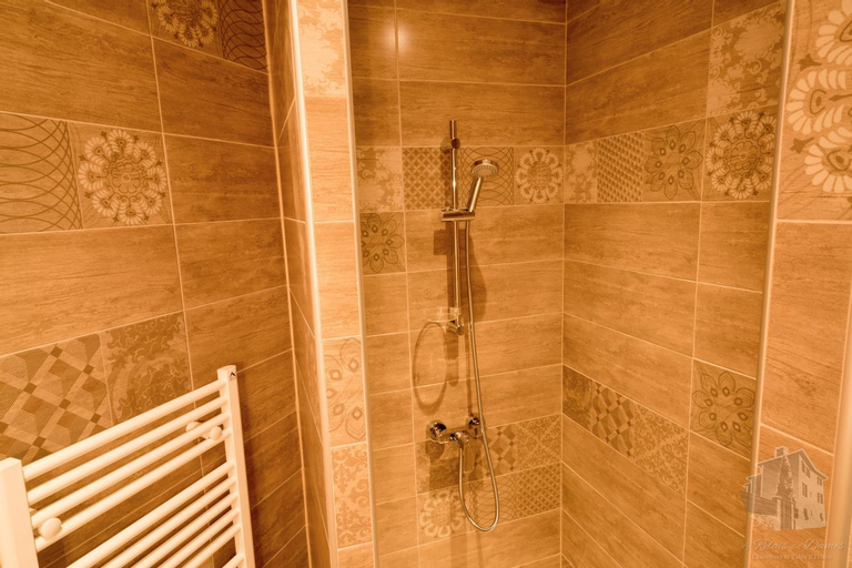 Bathroom 4