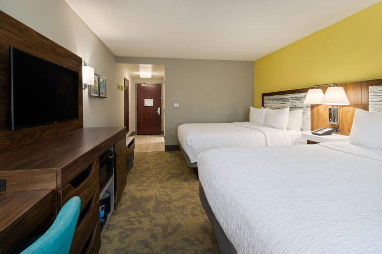 Bedroom 3, Hampton Inn Jacksonville-I-295 East/Baymeadows, Duval