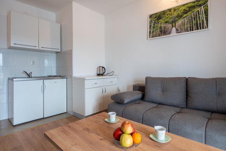 Others 4, Apartments IN, Herzegovina-Neretva