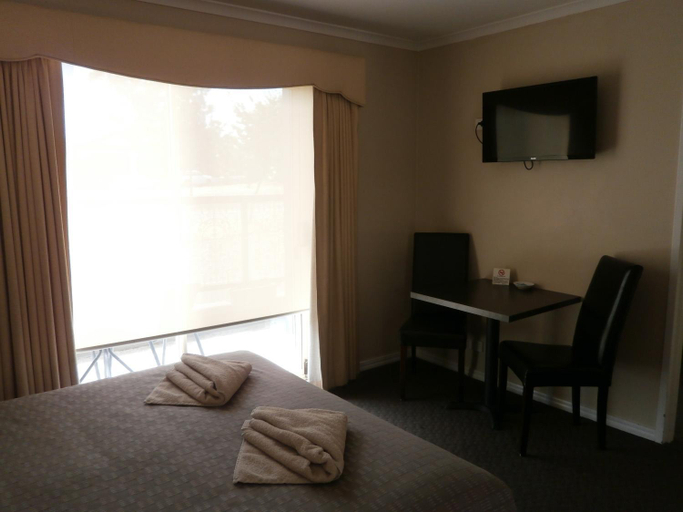 Bedroom 2, Central City Motor Inn Ballarat, Ballarat  - Central