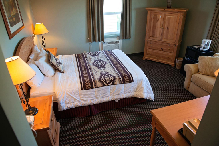 Bedroom 2, Rugged Country Lodge, Umatilla
