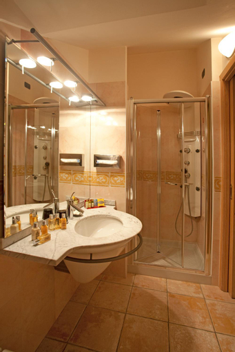 Bathroom 9