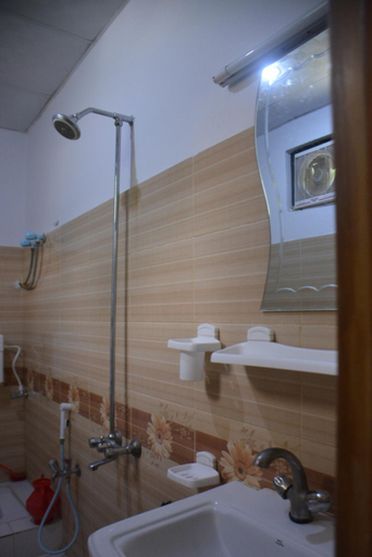 Bathroom 4, Hotel Eagle Nest, Malakand