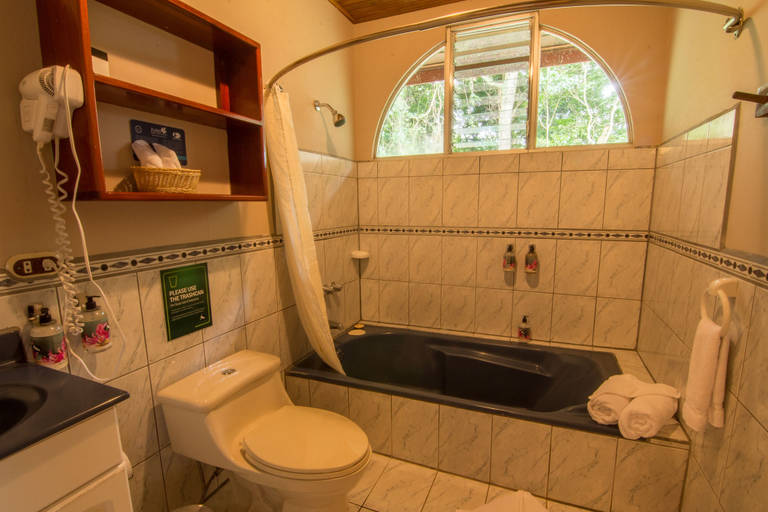 Bathroom 5, Cala Lodge, Puntarenas