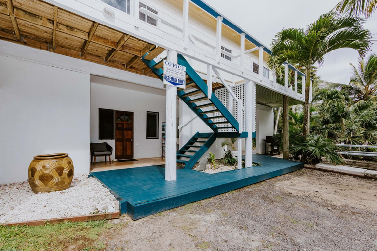 Public Area 2, Sunrise Beach Bungalows, Rorotonga