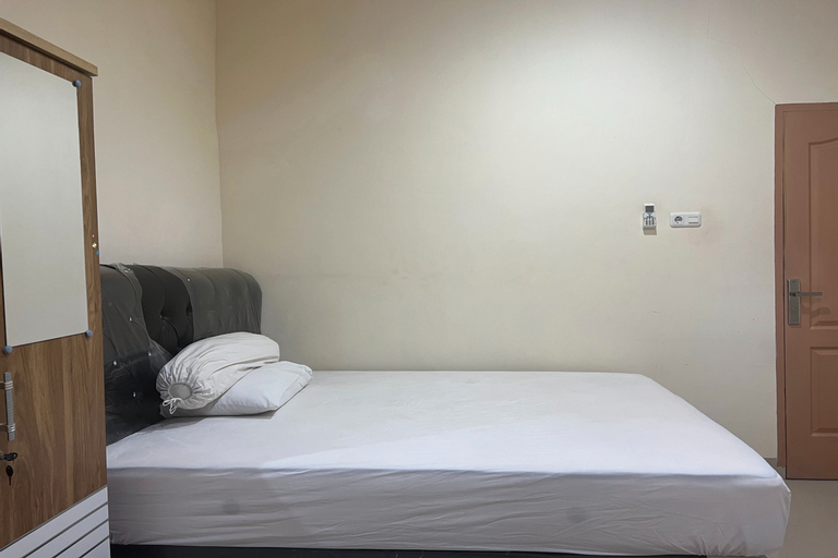 Bedroom 3, SPOT ON 93022 Anugrah Homestay Syariah, Makassar