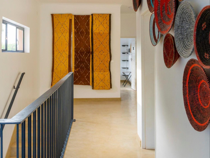 Others 4, Tabokana House, Hwange