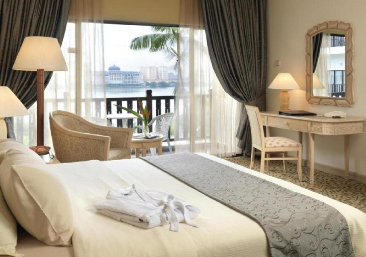 Bedroom 2, Mines Beach Resort Hotel, Seri Kembangan